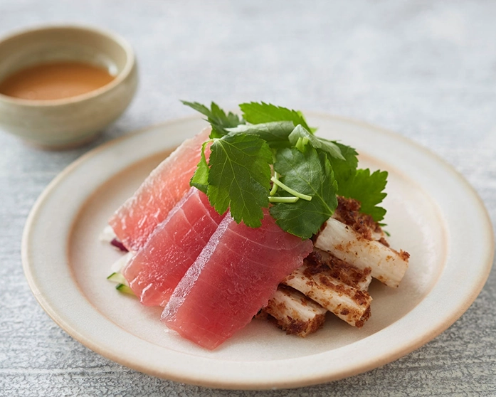 いとはん キハダマグロと長芋の黄身醤油和え