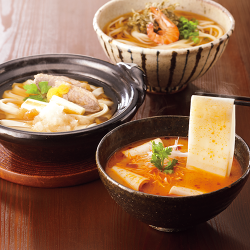 ≪花山うどん≫三種のつゆで味わう老舗の三冬麺