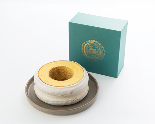 〈ヴィヨン〉 バームクーヘン中2段