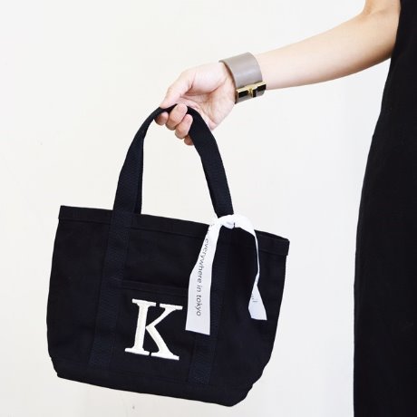 私のおすすめ商品紹介 イニシャルトートバッグ ママライフを たのしく かしこく Mamaco With