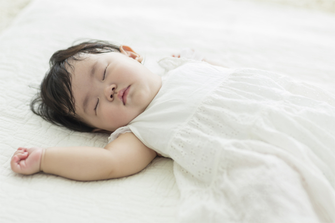 首 の 赤い 赤ちゃん 後ろ 赤ちゃんの首の後ろに湿疹ができる５つの原因とは？