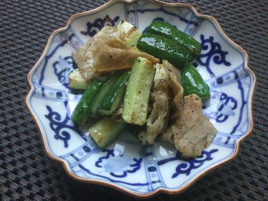 豚肉と半干しきゅうりの炒め物
