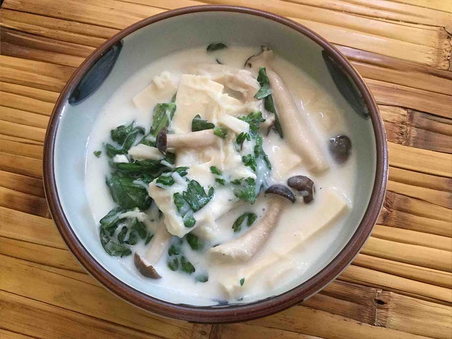 高野豆腐と春菊のクリーム煮