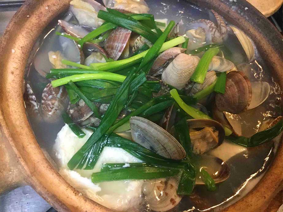 アサリ入り湯豆腐