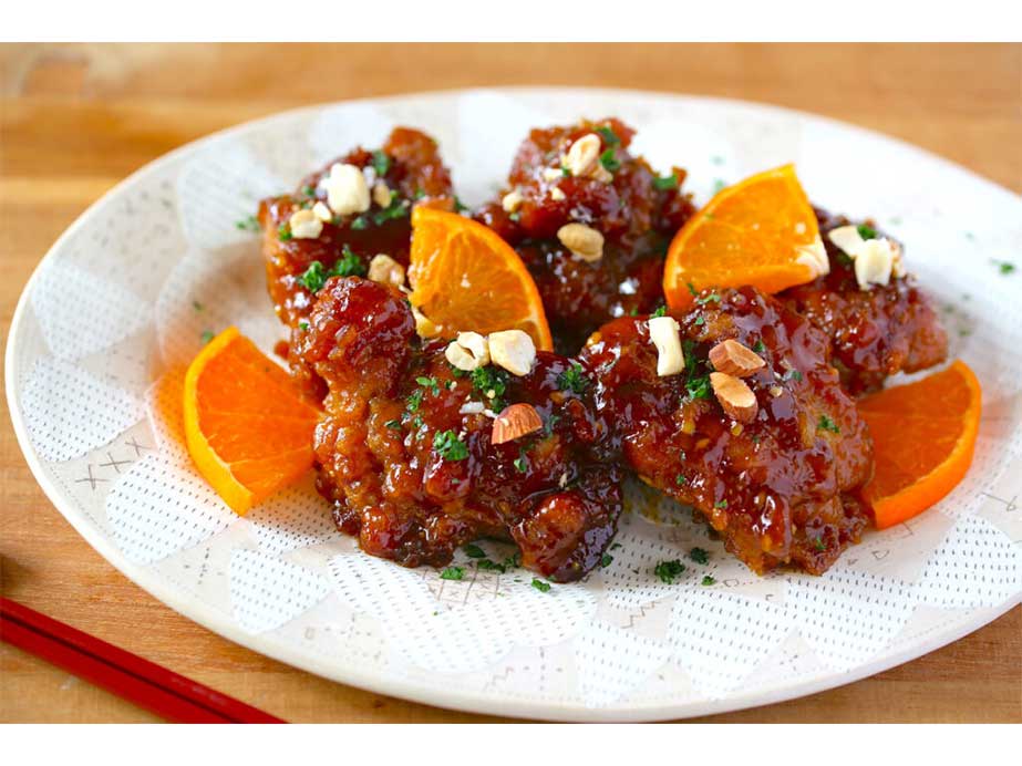 「オレンジの酸味と甘みが抜群！オレンジチキン」