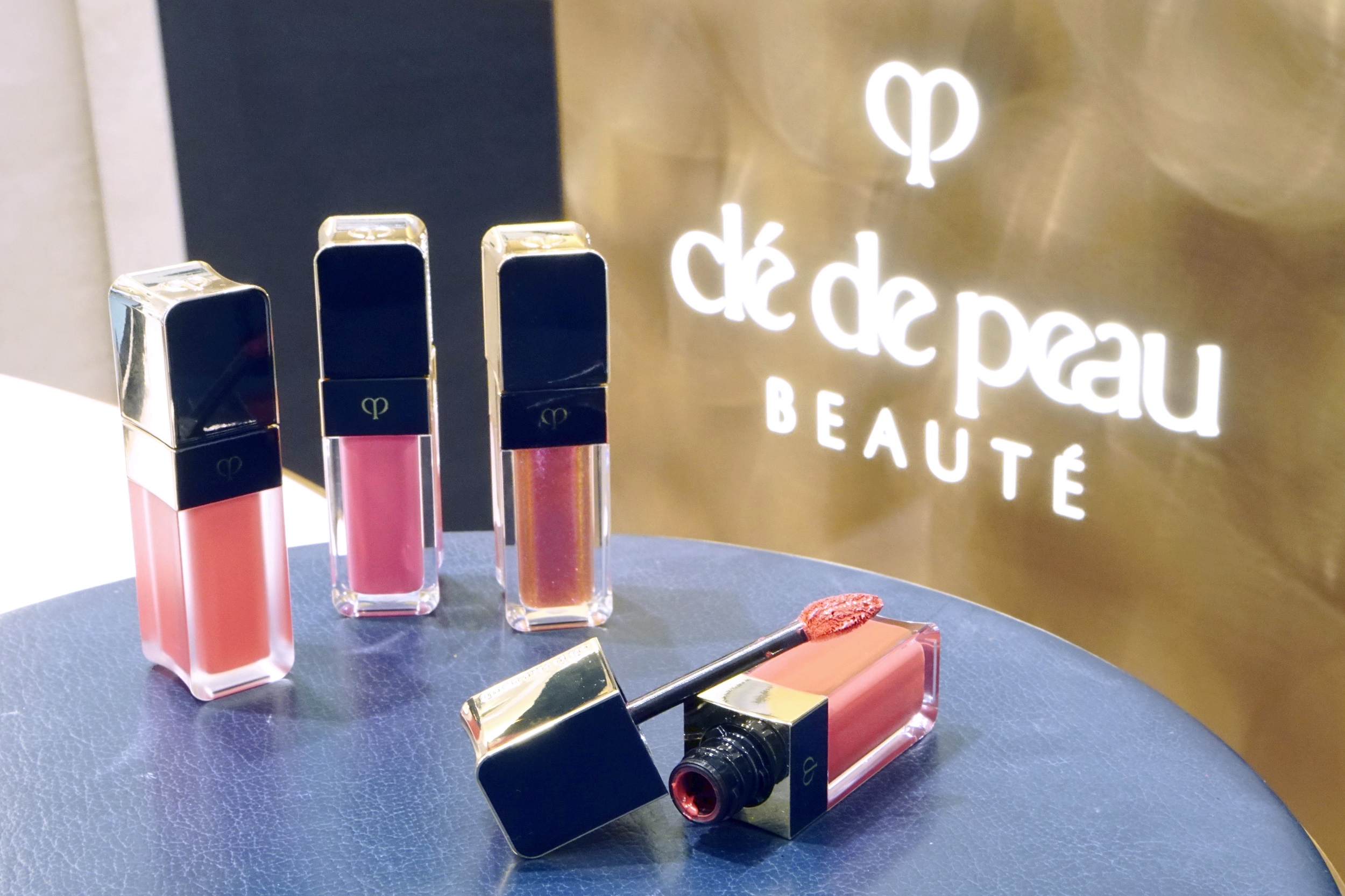 ひとぬりで濃密な美しさとうるおいを纏う 〈Cle de Peau Beaute (クレ