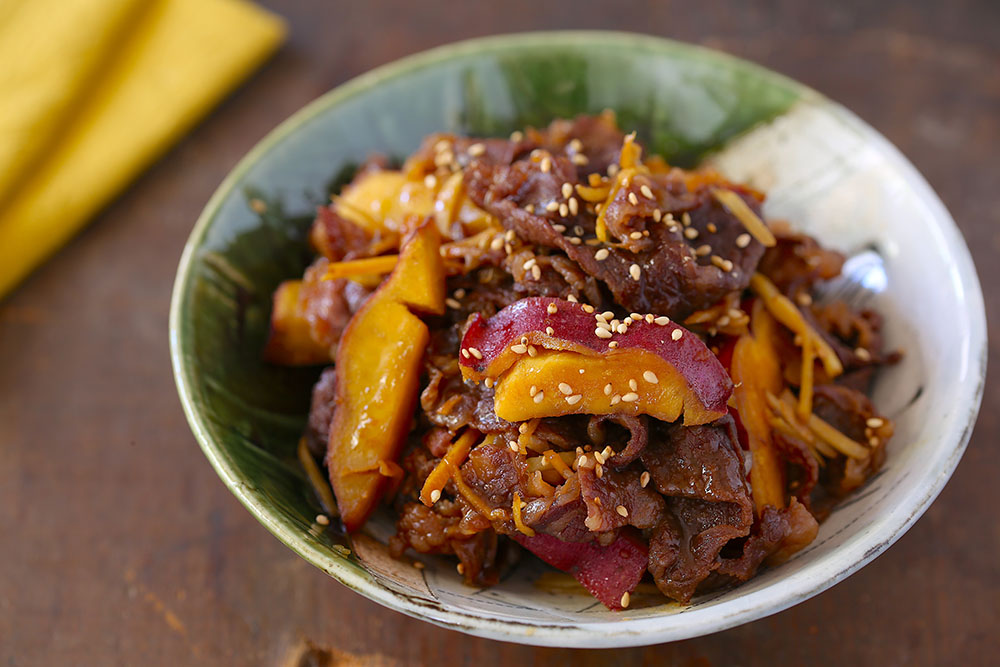 「秋の味覚！さつまいもと牛肉のしぐれ煮」