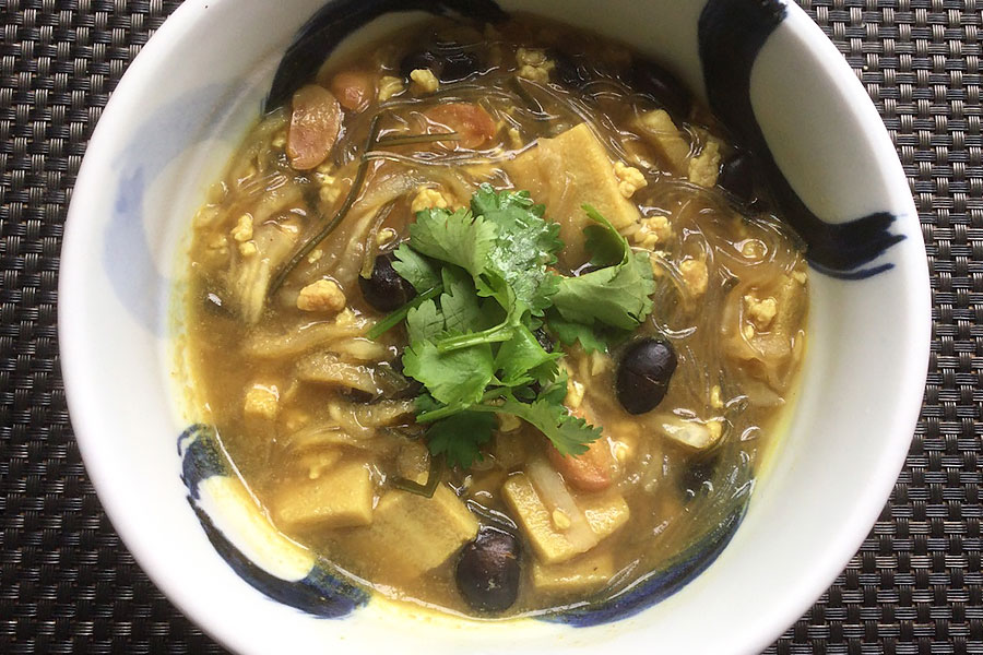 豆たっぷり！カレー風味スープ春雨