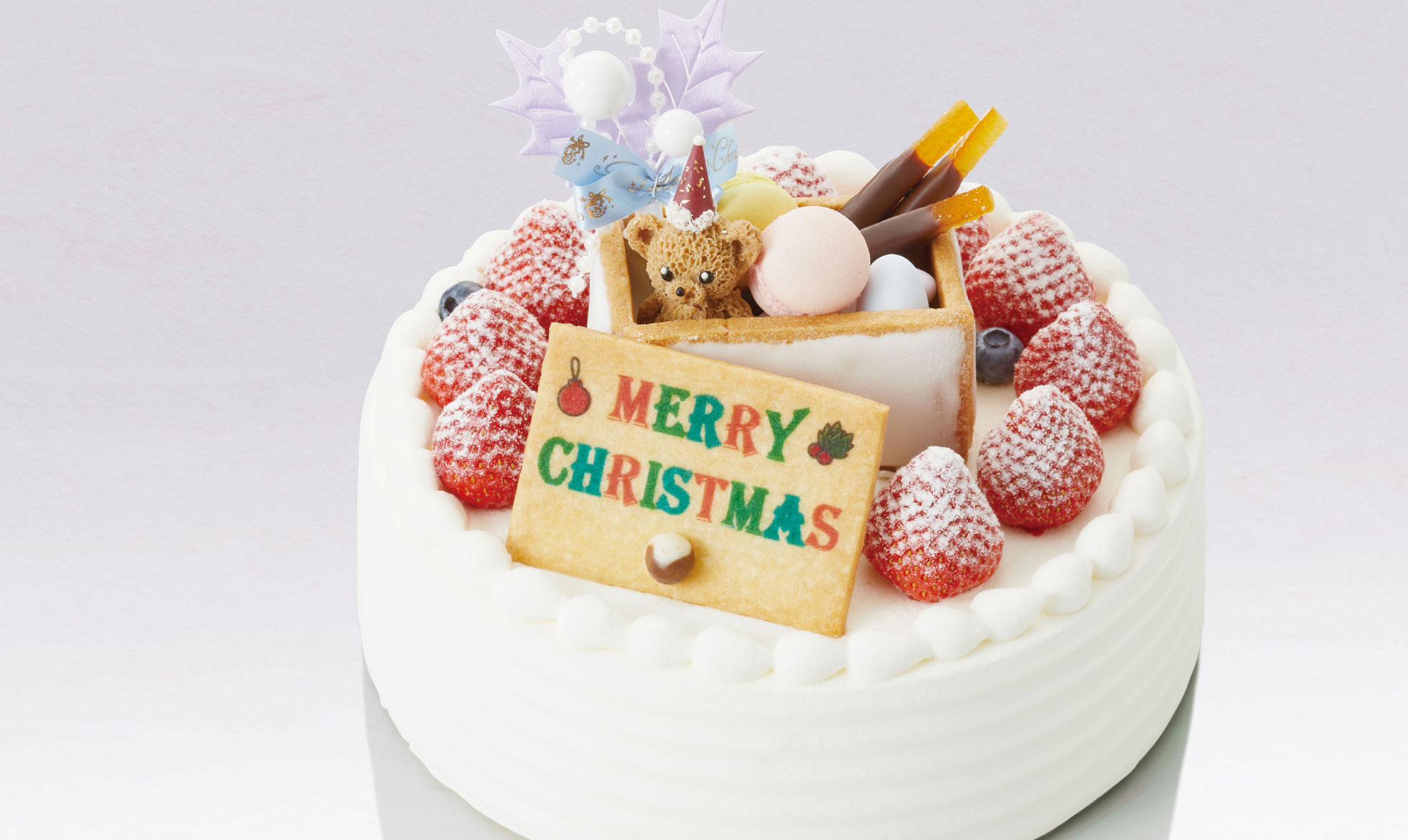 〈ロイヤルパークホテル〉ならではの「おもてなし」の心がギュッと詰まったクリスマスケーキの魅力