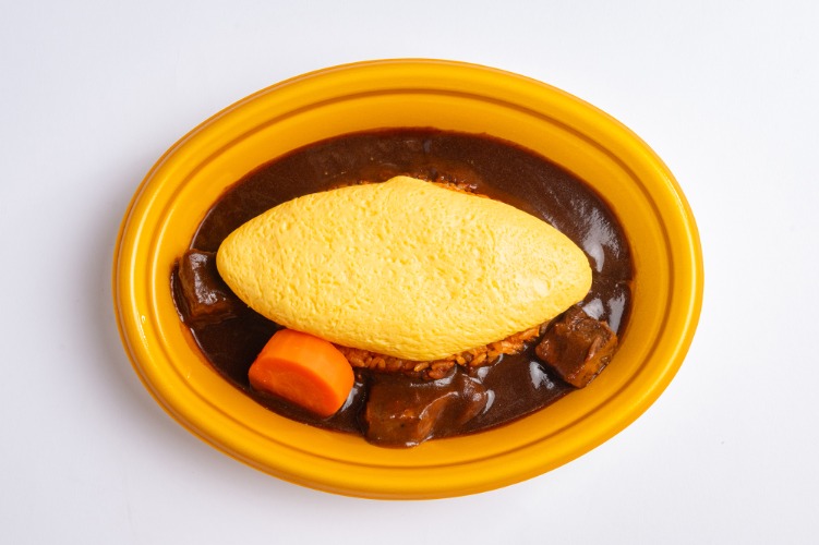 オムライス ビーフシチューがけ