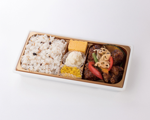 鶏唐揚げと野菜の黒酢あん弁当