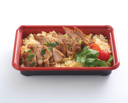 鶏もも肉のグリルのせ タイ式炒飯