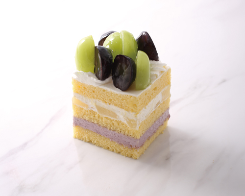 シャインマスカットと巨峰のショートケーキ