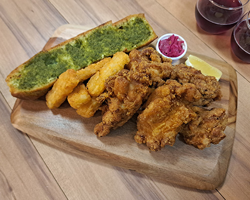 〈三笠会館〉 チキンバスケット
