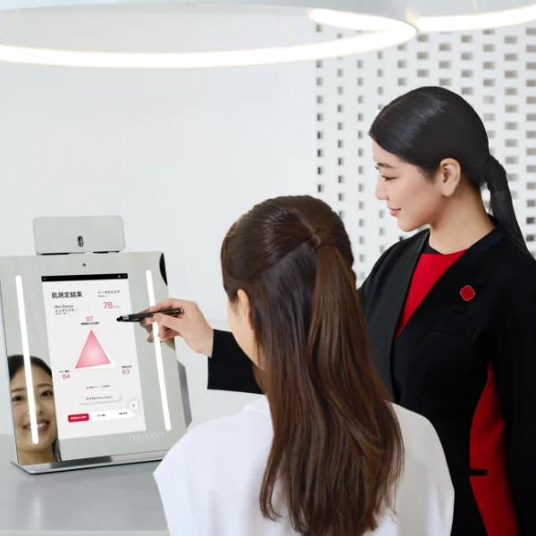 〈SHISEIDO〉 SHISEIDOの肌測定で、パーソナルビューティー体験