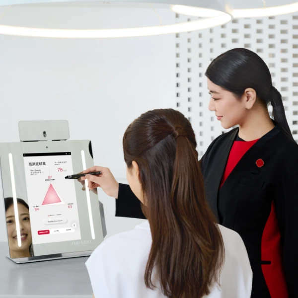〈SHISEIDO〉 SHISEIDOの肌測定でパーソナルビューティー体験