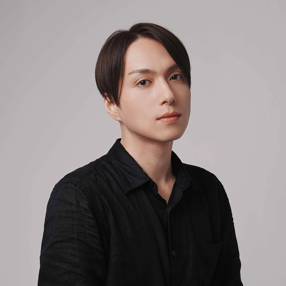 〈エトヴォス〉 Official Makeup Artistによるメイクレッスン