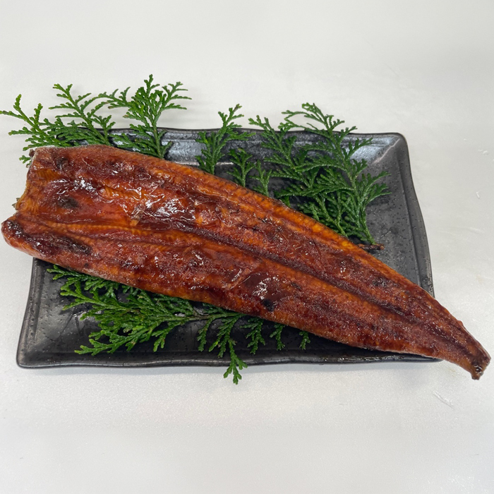 鹿児島県産他 うなぎ蒲焼（長焼）<br>（1尾・140g、養殖）1,890円<br><span class=