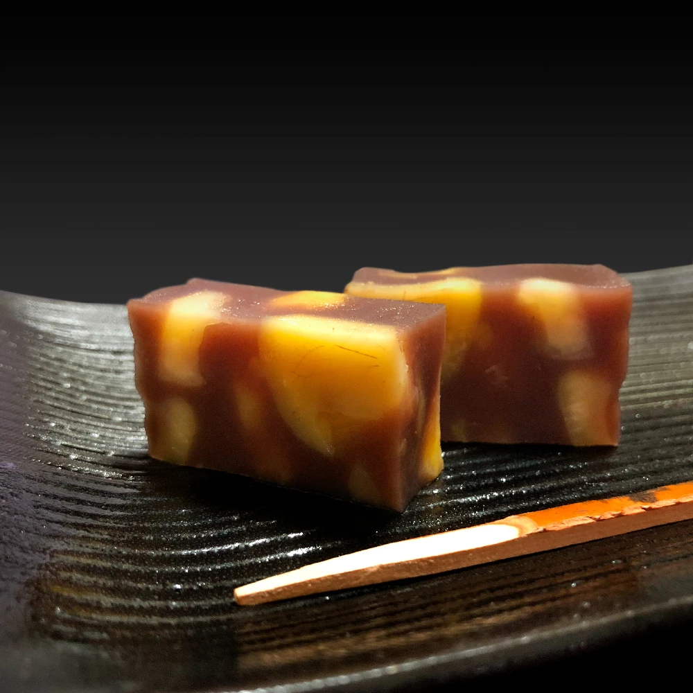 松葉 1日数本限定販売。国産新栗で作る栗むし羊羹。