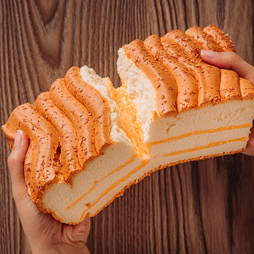 甘さの中にコクのある2層のチェダーチーズが絶妙なハーモニーを奏でます。