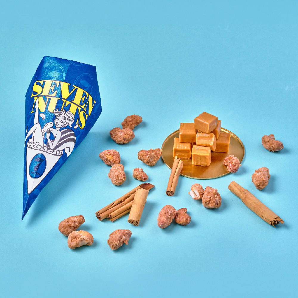 カシューナッツだけをキャラメルコーディング。ダントツ人気No.1のサクサク食感のキャラメル味。