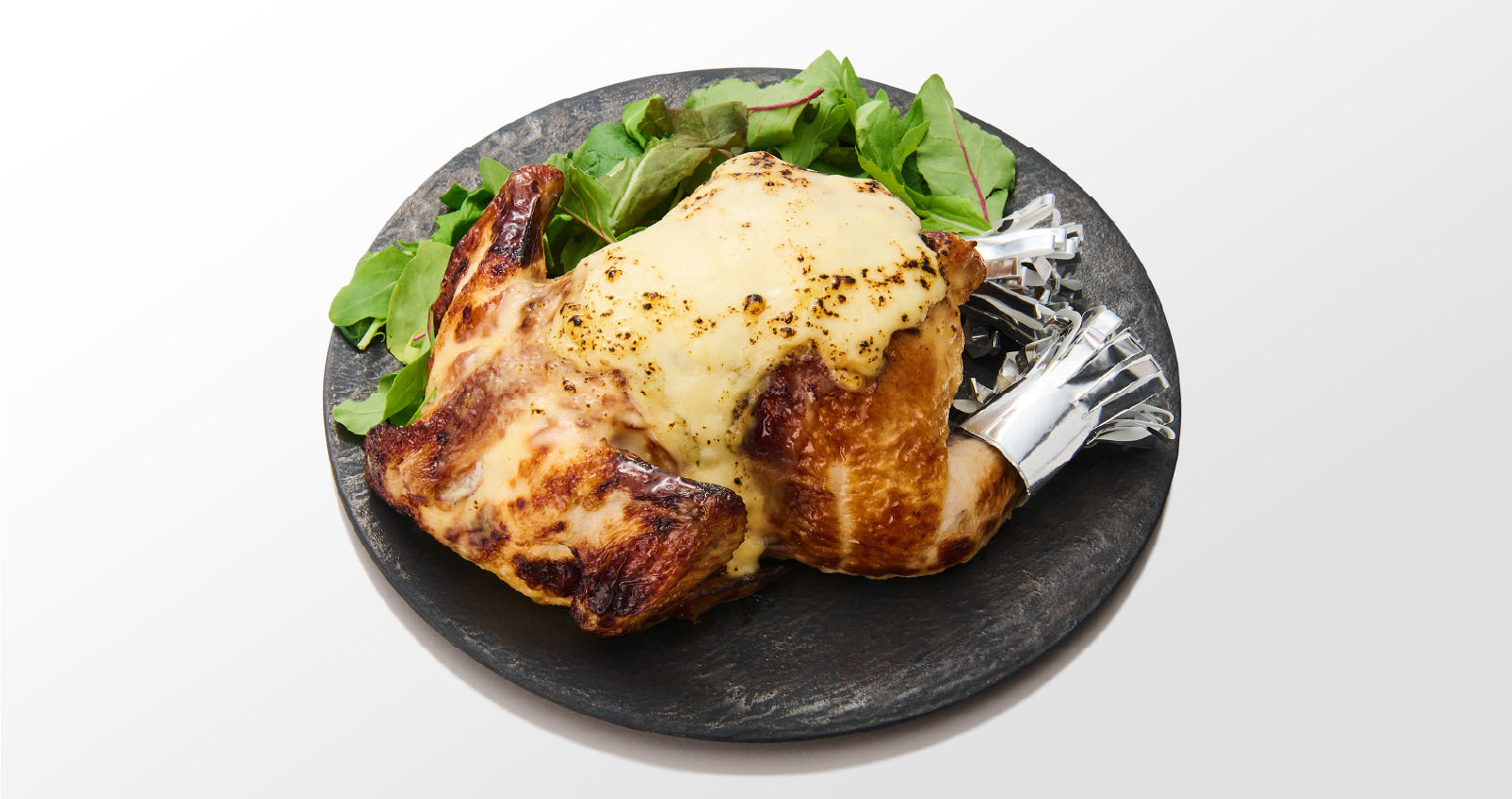 麹&ハーブの丸鶏ロースト 焦がしリッチチーズソース仕立て